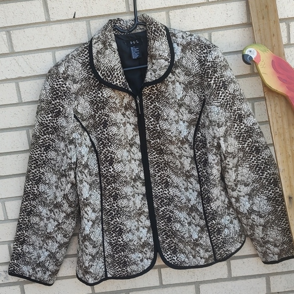 Leopard 🐆 Jacket** - Picture 3 of 10